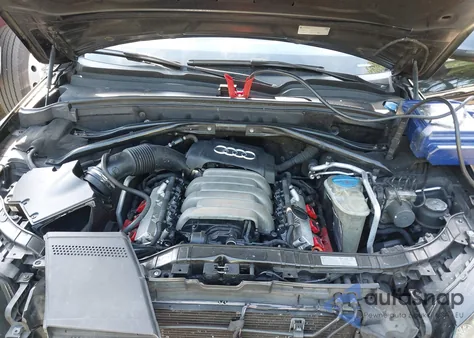 2010 Audi Q5 3.2 Premium из США, поврежденный, VIN WA1WKAFP8AA045059